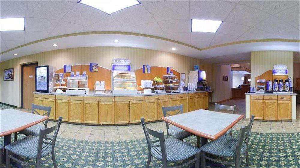 Holiday Inn Express Mount Pleasant- Scottdale By Ihg מראה חיצוני תמונה