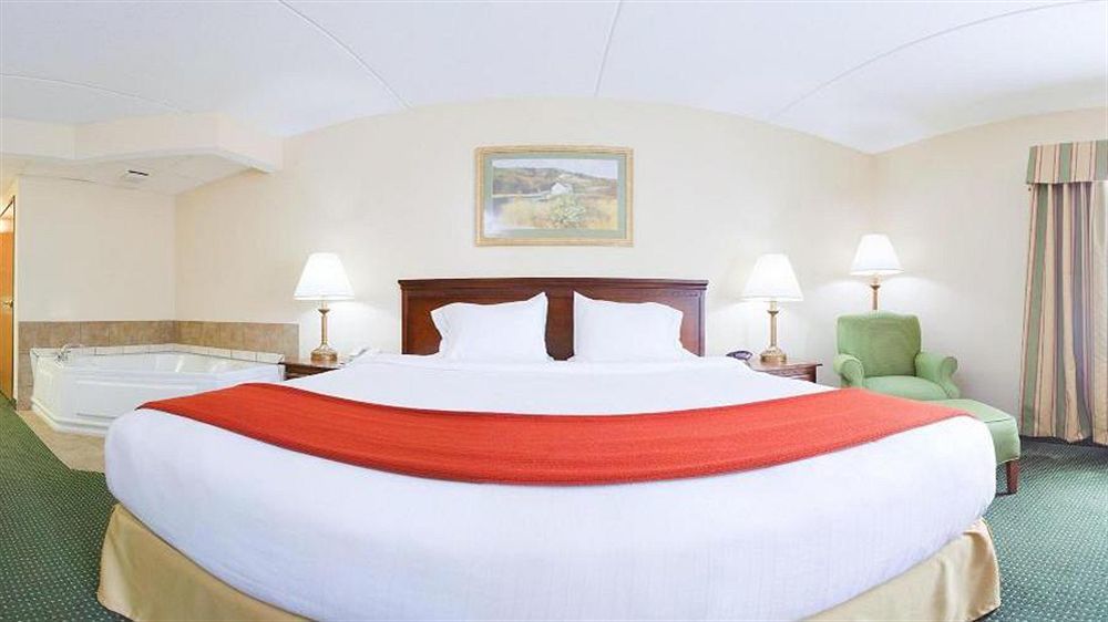 Holiday Inn Express Mount Pleasant- Scottdale By Ihg מראה חיצוני תמונה