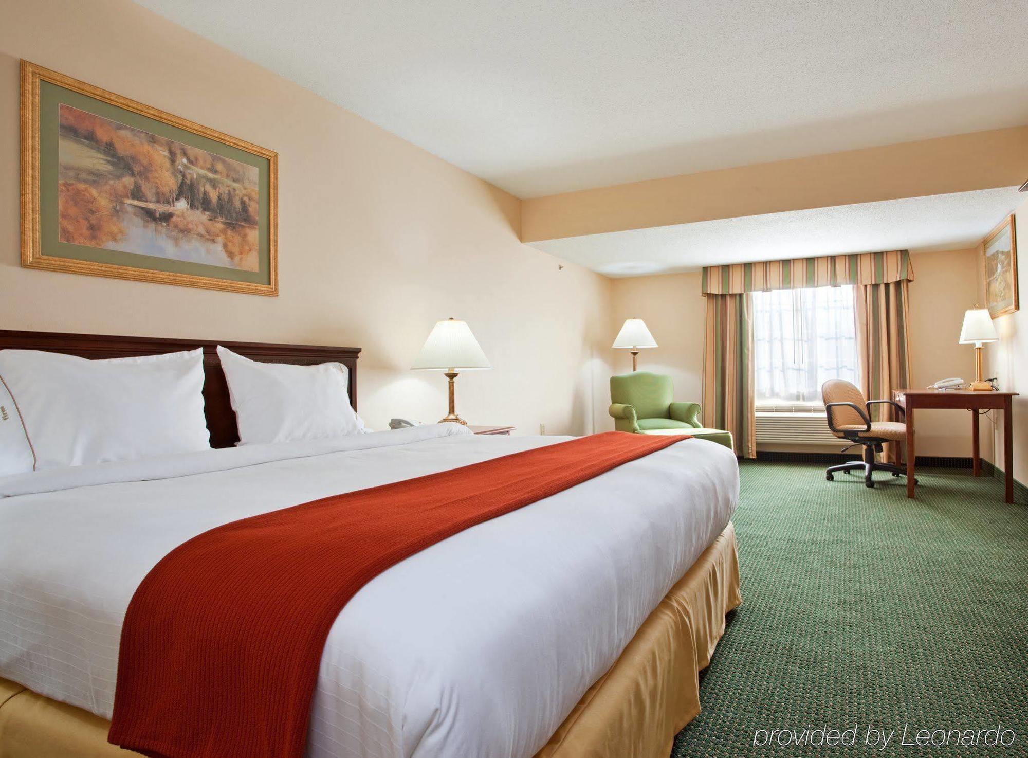 Holiday Inn Express Mount Pleasant- Scottdale, An Ihg Hotel מראה חיצוני תמונה