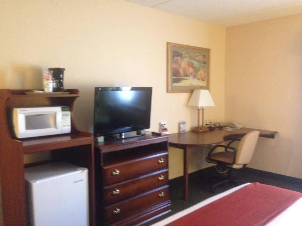 Holiday Inn Express Mount Pleasant- Scottdale By Ihg מראה חיצוני תמונה